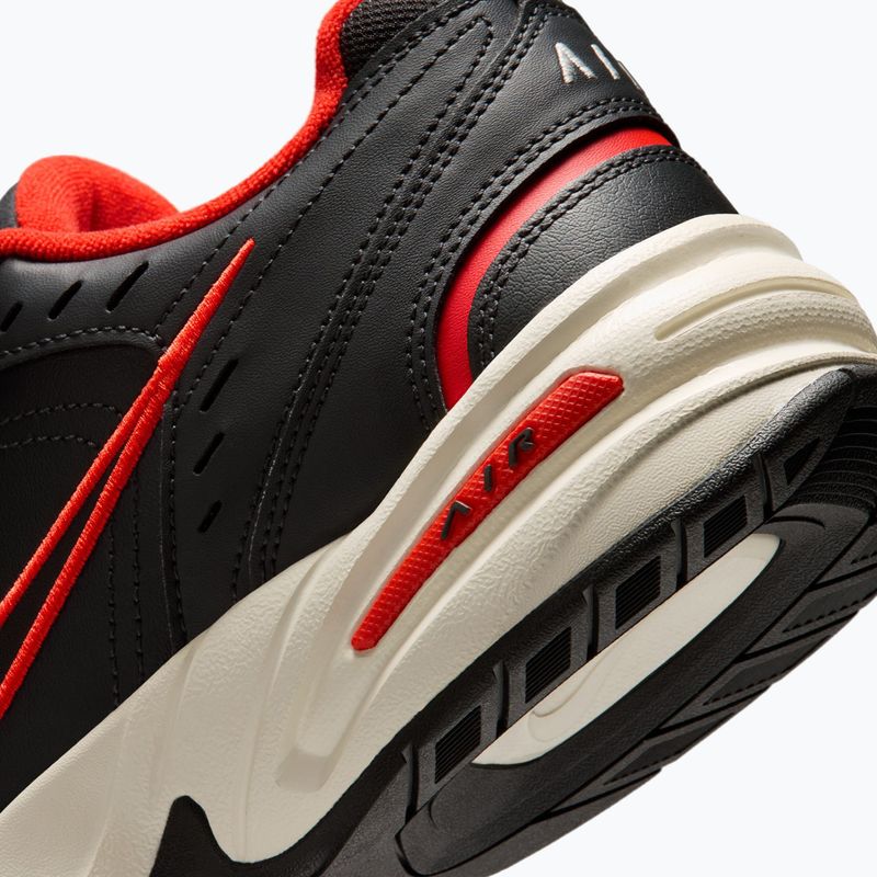 Buty treningowe męskie Nike Air Monarch IV dark smoke grey/picante red/black 4