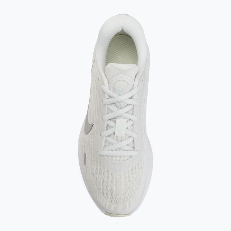 Buty do biegania damskie Nike Journey Run summit white/metallic silver 5