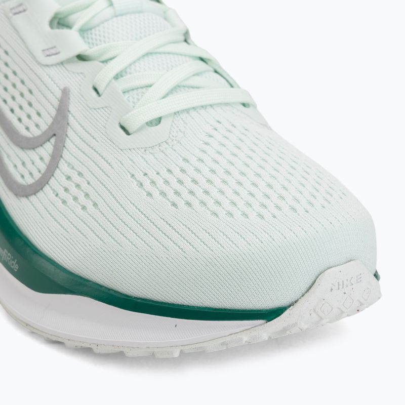 Buty do biegania damskie Nike Quest 6 barely green/white/metallic silver 7