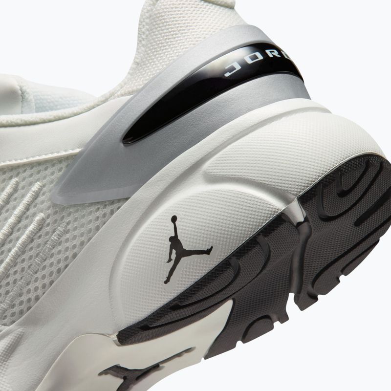Buty damskie Jordan Trunner Flow summit white/metallic silver/black 4