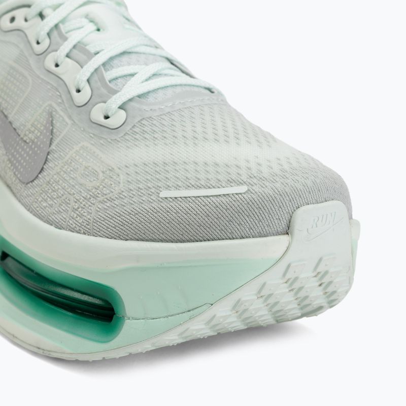 Buty do biegania damskie Nike Vomero Premium barely green/metallic silver 7