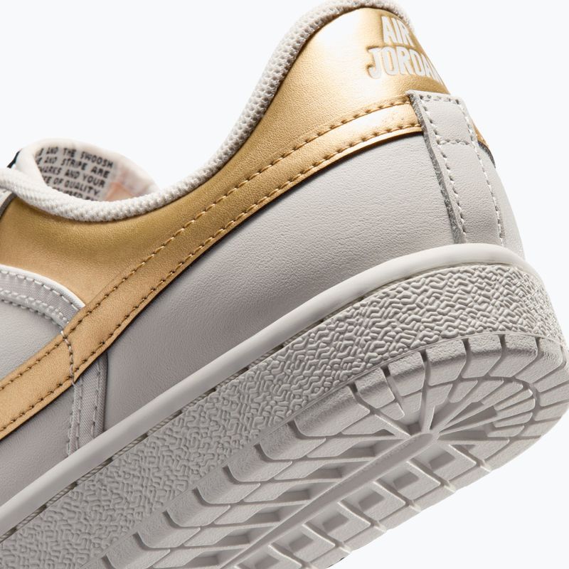 Buty damskie  Air Jordan Skyline Low swan/black/metallic gold 4