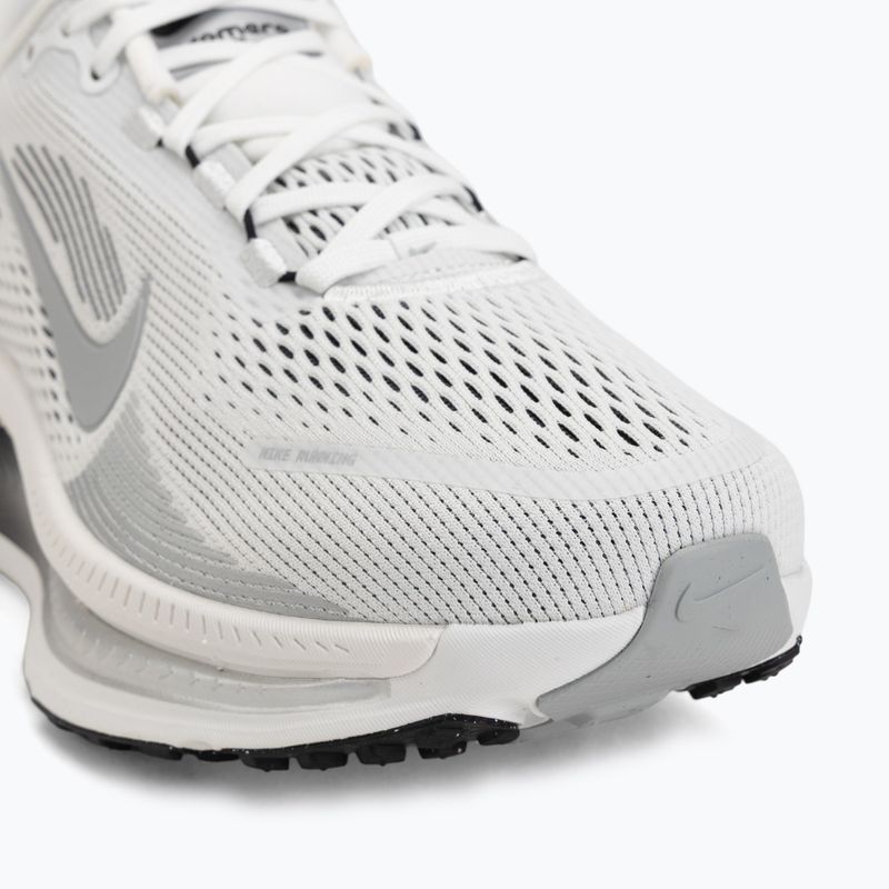 Buty do biegania męskie Nike Vomero 18 summit white/metallic silver-black 7