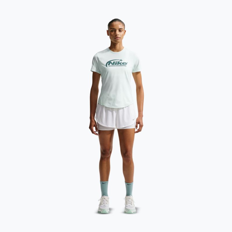 Koszulka do biegania damska Nike Swift Dri-Fit barely green 2