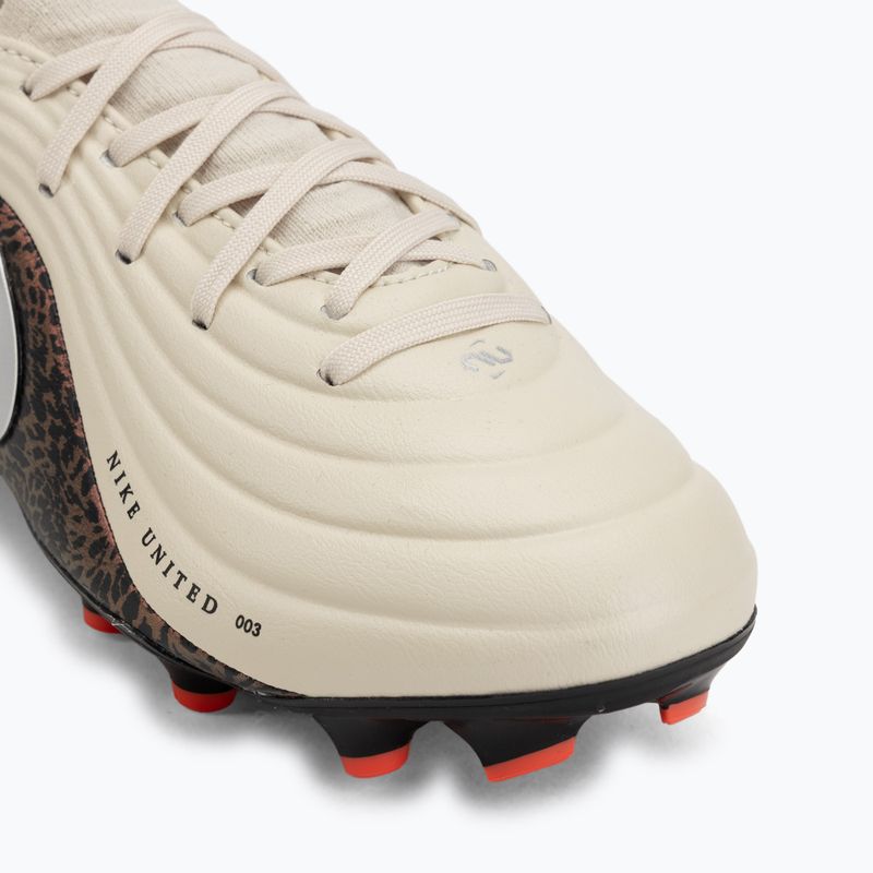 Buty piłkarskie dziecięce Nike United Jr. Tiempo Maestro Academy MG fossil/burgundy crush/metallic silver 7
