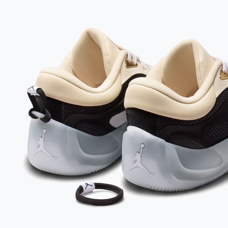 Buty do koszykówki damskie  Jordan Heir Series 2 Precious Medal pearl white/black/metallic gold/white 3