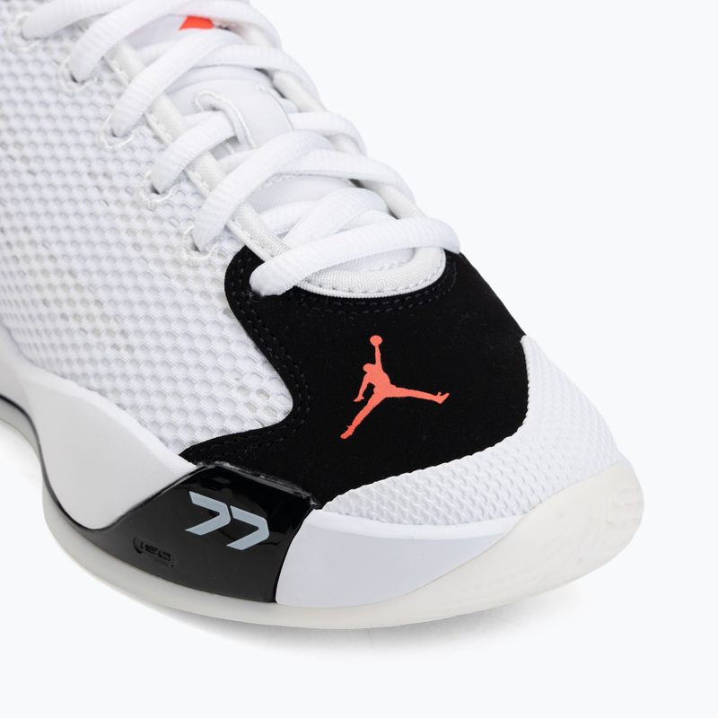 Buty do koszykówki dziecięce Jordan Luka 77 GS Jr white/black/sail/bright crimson 7