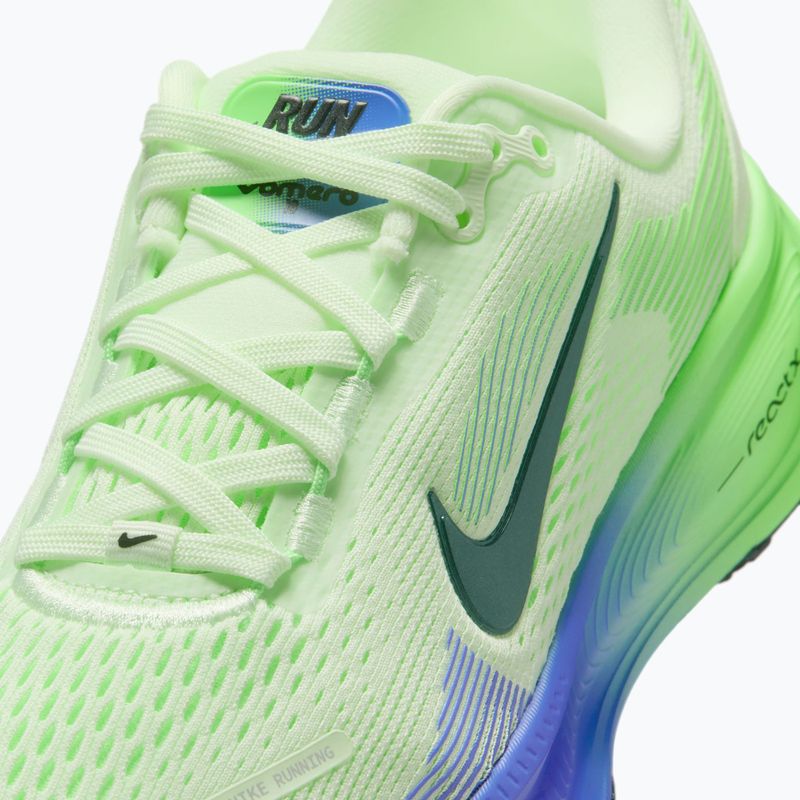 Buty do biegania dziecięce Nike Vomero 18 volt tint/black spruce 3