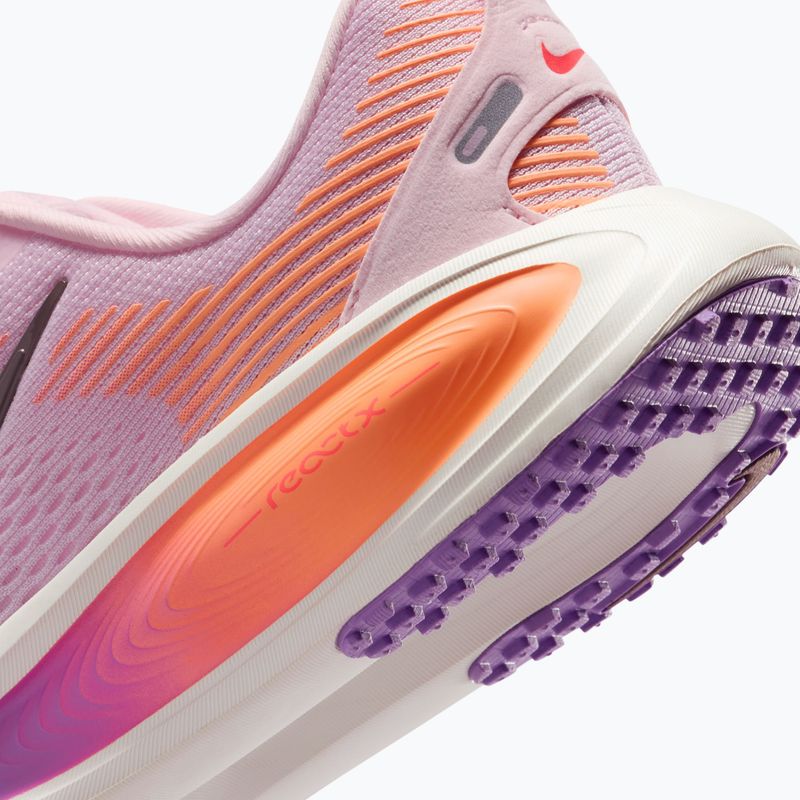 Buty do biegania Nike Vomero 18 pink foam/bright violet/sail/tattoo 4