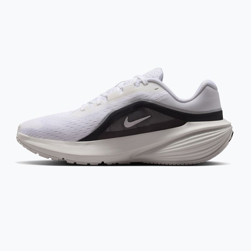 Buty do biegania damskie Nike Downshifter 14 white/summit white/metallic silver 2