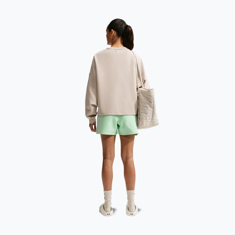 Spodenki treningowe damskie Nike 24.7 ImpossiblySoft cucumber calm/illusion green 3