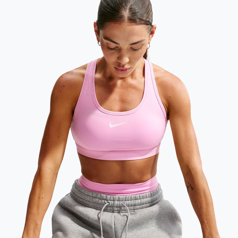 Biustonosz treningowy Nike Swoosh Medium Support pink rise/white 4