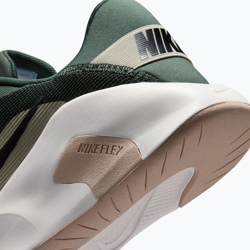 Buty treningowe męskie Nike Flex Train camo green/summit white/cream Ii/black 6