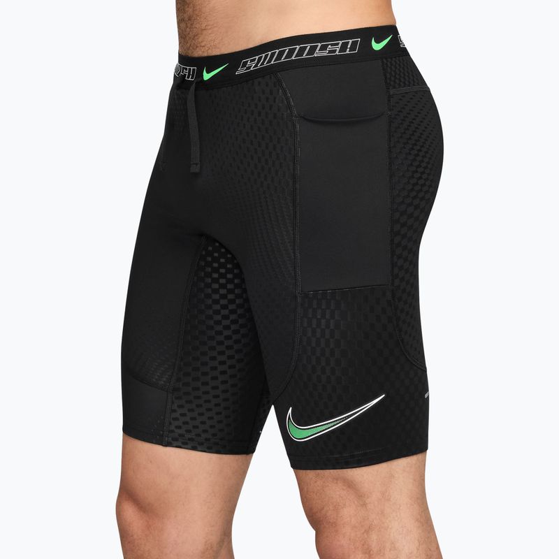 Spodenki do biegania męskie Nike Stride black/illusion green 3