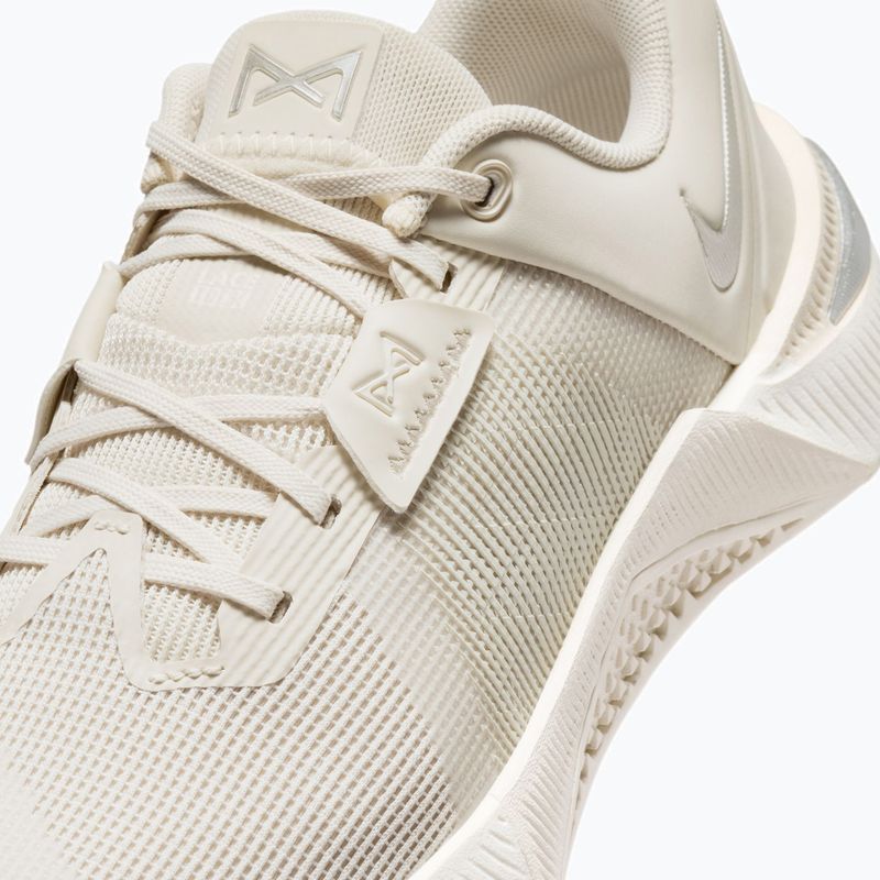 Buty treningowe damskie Nike Metcon 10 light orewood brown/phantom/metallic silver 5