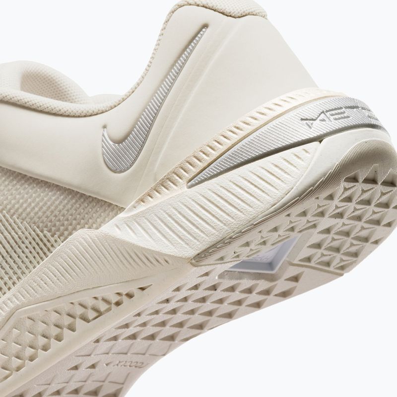 Buty treningowe damskie Nike Metcon 10 light orewood brown/phantom/metallic silver 7