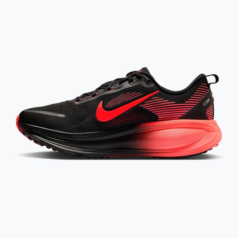 Buty do biegania męskie Nike Vomero 18 black/university red/bright crimson 2