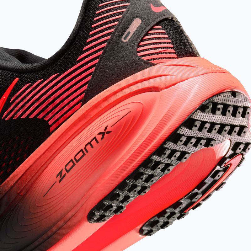 Buty do biegania męskie Nike Vomero 18 black/university red/bright crimson 8