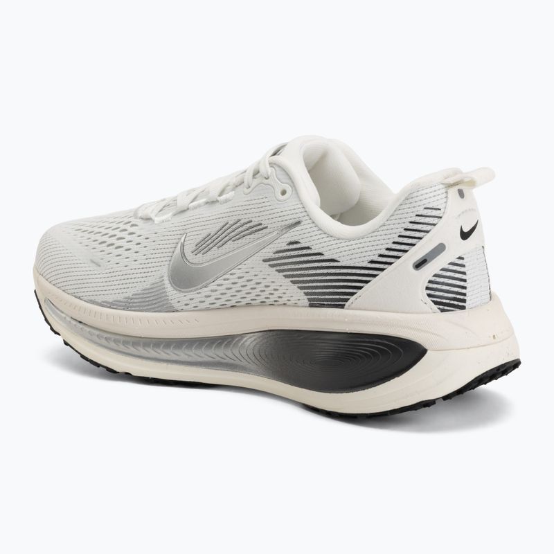 Buty do biegania damskie Nike Vomero 18 summit white/sail/metallic silver 3