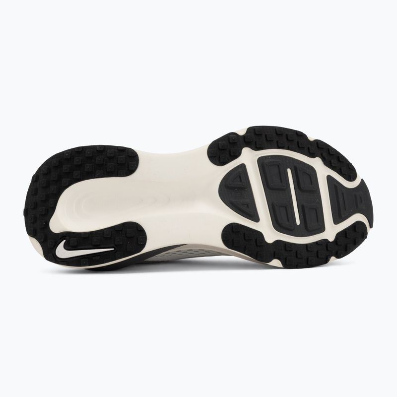 Buty do biegania damskie Nike Vomero 18 summit white/sail/metallic silver 4