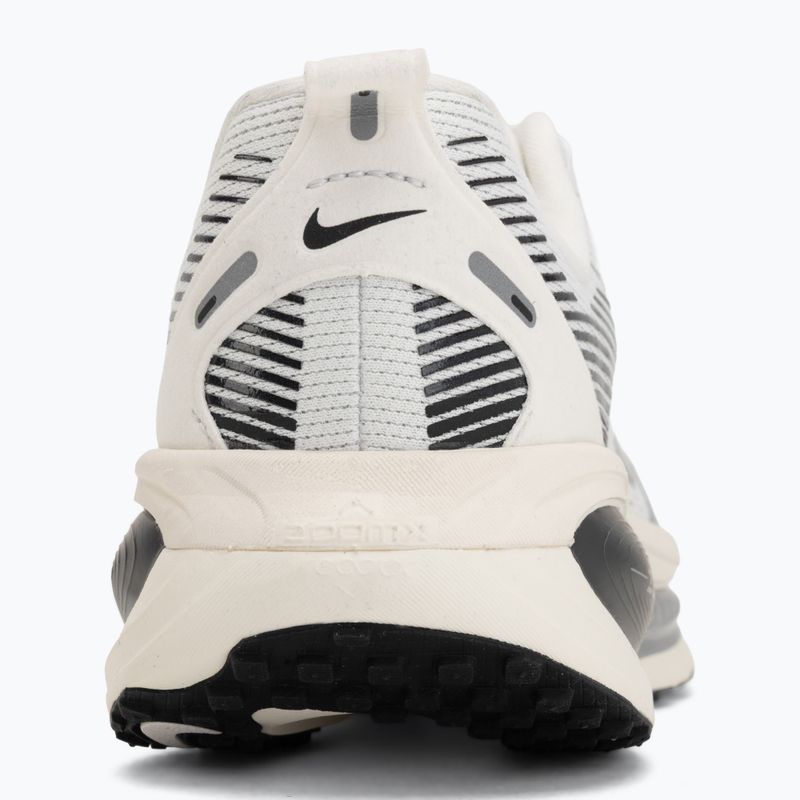 Buty do biegania damskie Nike Vomero 18 summit white/sail/metallic silver 6