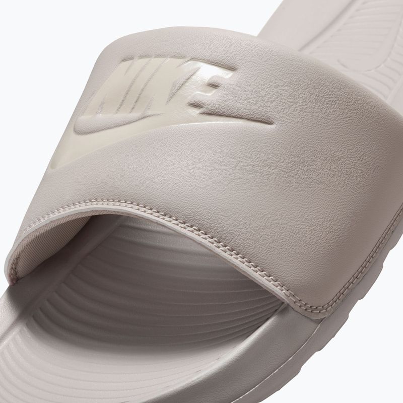 Klapki męskie Nike Victori One Slide moon particle/light orewood brown 4