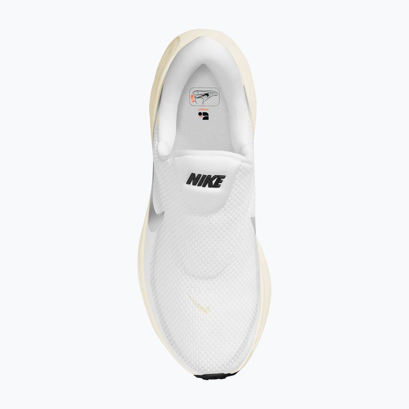 Buty do biegania damskie Nike Revolution 8 EasyOn white/sail/black/metallic silver 4