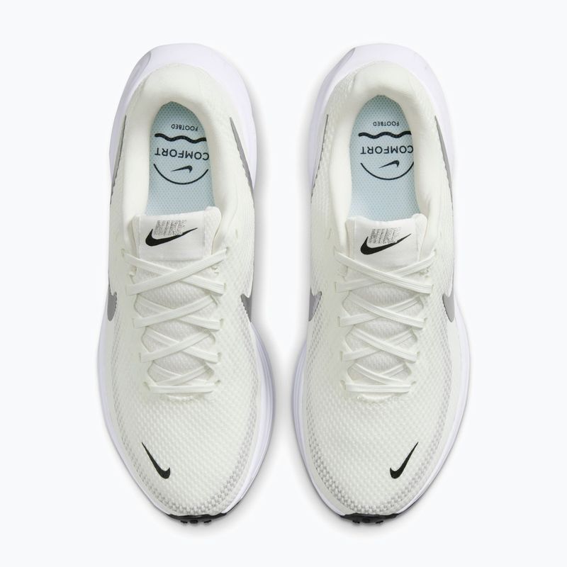 Buty do biegania damskie Nike Revolution 8 sail/white/black/metallic silver 5