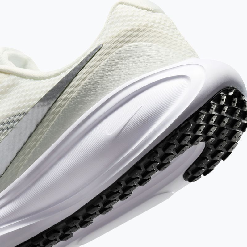 Buty do biegania damskie Nike Revolution 8 sail/white/black/metallic silver 8