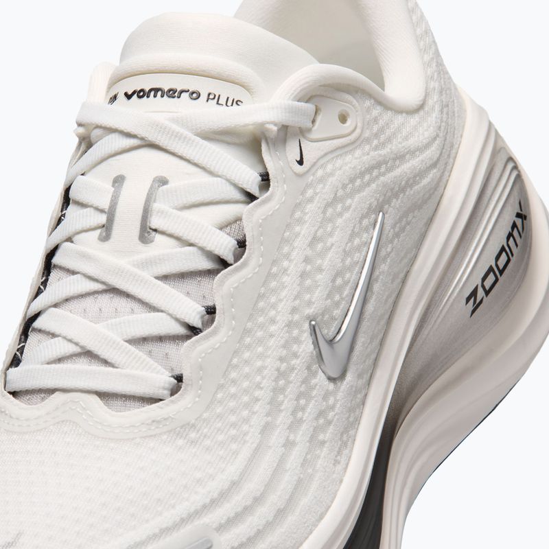 Buty do biegania damskie Nike Vomero Plus summit white/sail/metallic silver 5