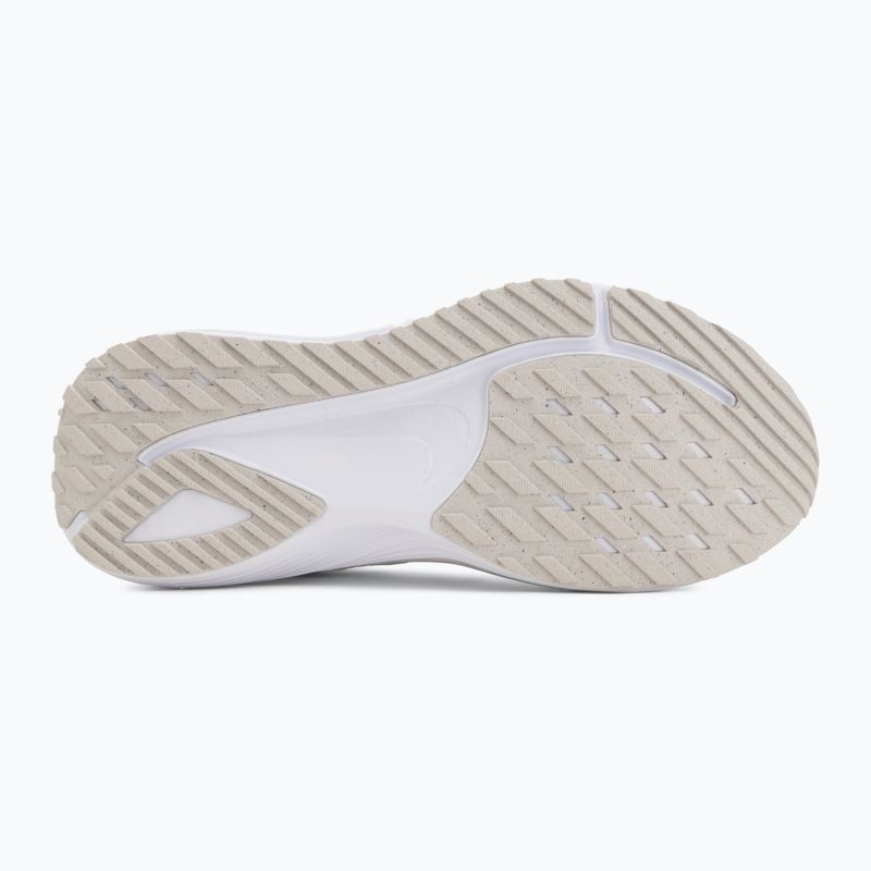 Buty do biegania męskie Nike Quest 7 white/vast grey/vast grey/wolf grey 4