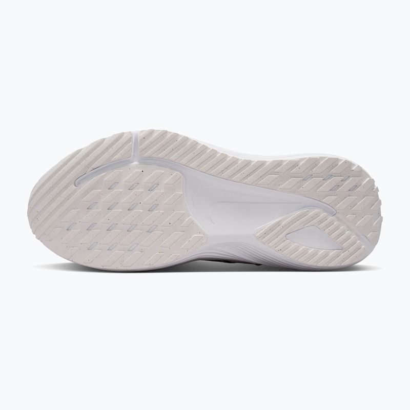 Buty do biegania damskie Nike Quest 7 summit white/white/metallic silver/black 4