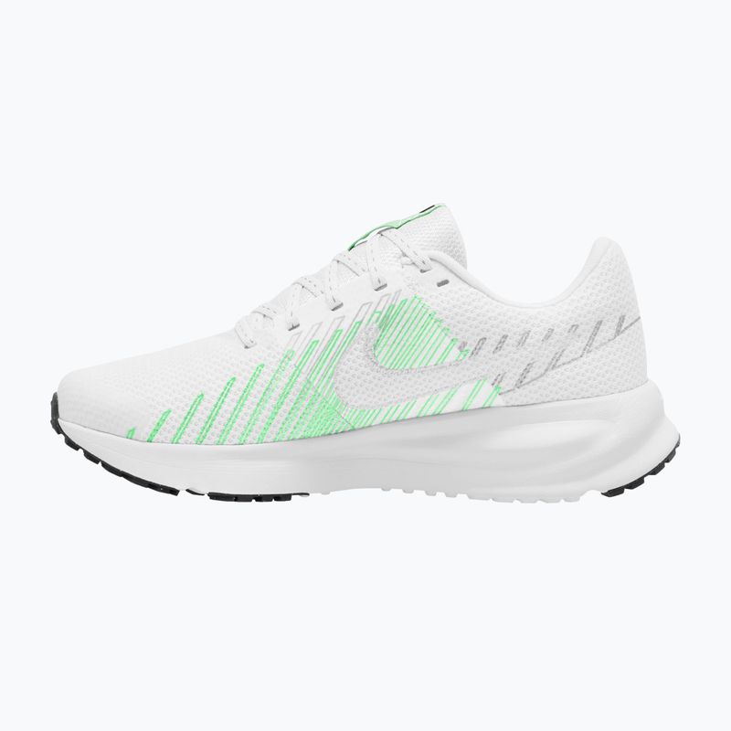 Buty do biegania damskie Nike Run Defy white/cucumber calm/black/illusion green 2