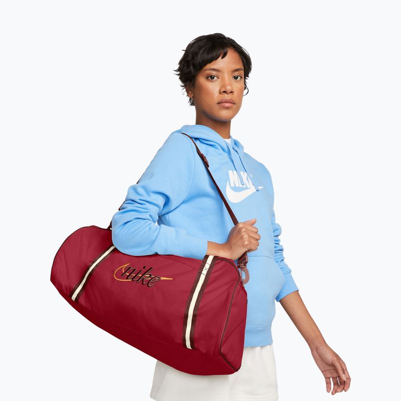 Torba treningowa damska Nike Gym Club Retro 24 l tough red/mystic dates/mystic dates 9