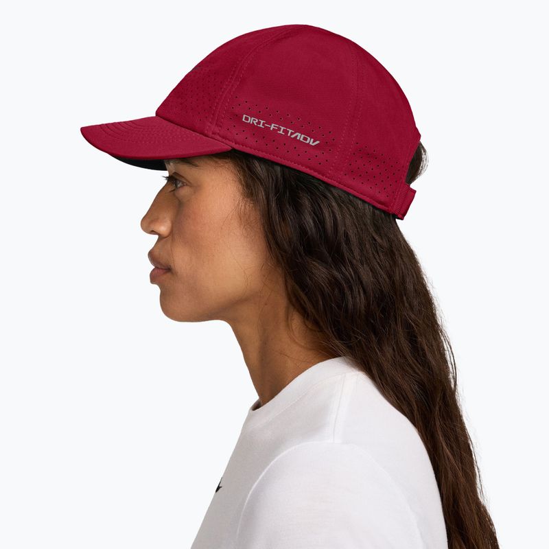 Czapka z daszkiem Nike Dri-Fit ADV Club team red/pale ivory 3