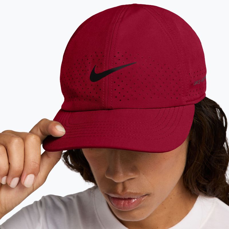 Czapka z daszkiem Nike Dri-Fit ADV Club team red/pale ivory 4