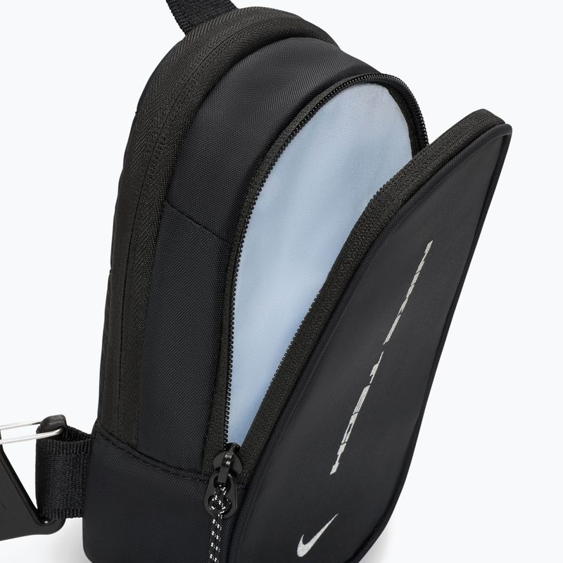 Saszetka Nike Tech Commute 1 l black/black/reflect silver 5