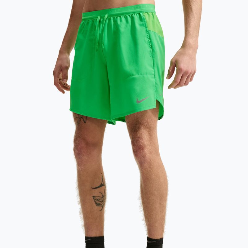 Spodenki do biegania męskie Nike Stride Dri-Fit Brief-Lined 7" green spark