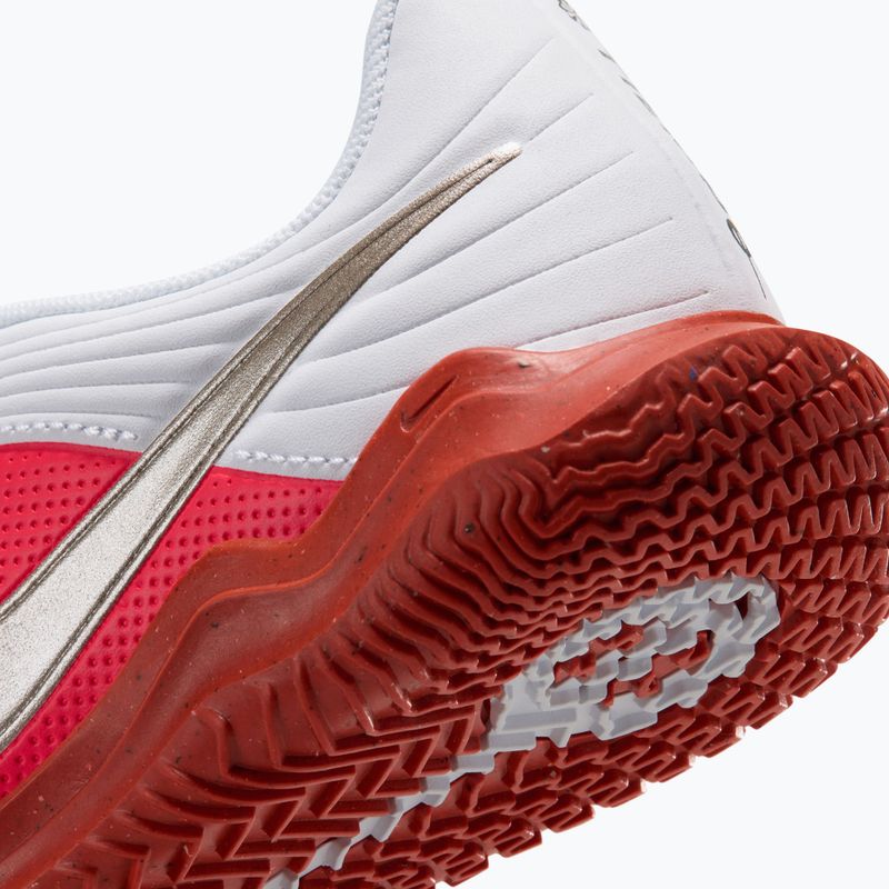 Buty piłkarskie dziecięce Nike Jr. Tiempo Maestro Club white/bright crimson/blur 5