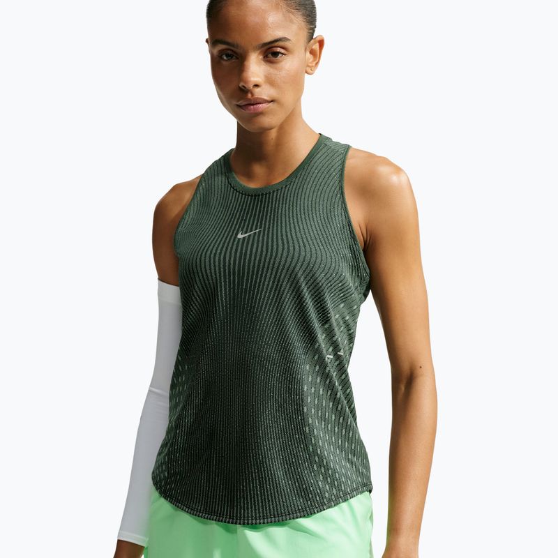 Koszulka do biegania damska Nike Swift Aero-FIT Tank Top black/light green spark