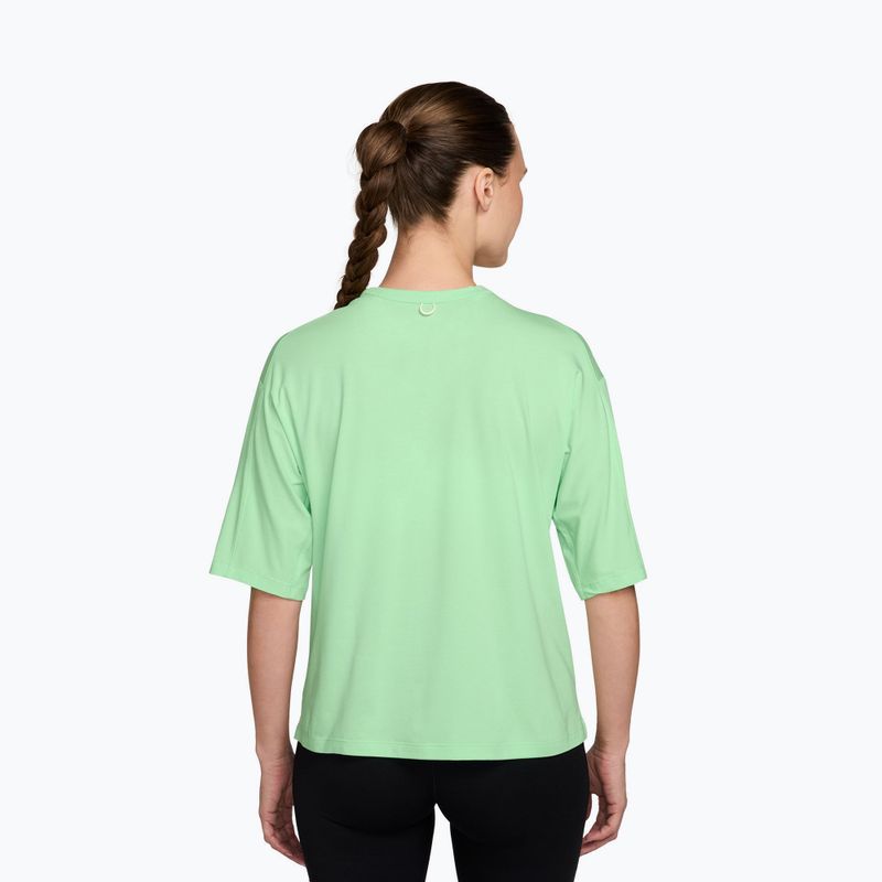 Koszulka treningowa damska Nike 24.7 ImpossiblySoft Light cucumber calm/illusion green 2