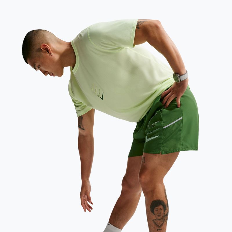 Spodenki do biegania męskie Nike Miler forest green 4