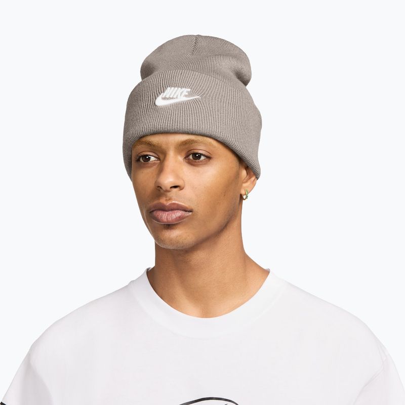 Czapka zimowa Nike Peak Futura Beanie moon particle/white 2