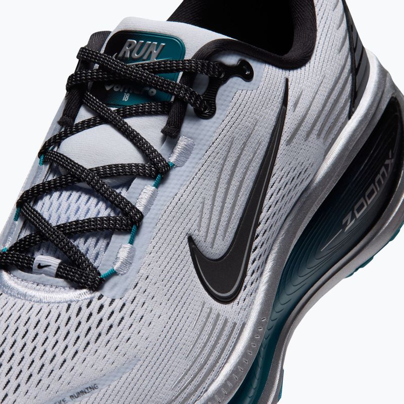 Buty do biegania męskie Nike Vomero 18 football grey/metallic cool grey/black 5