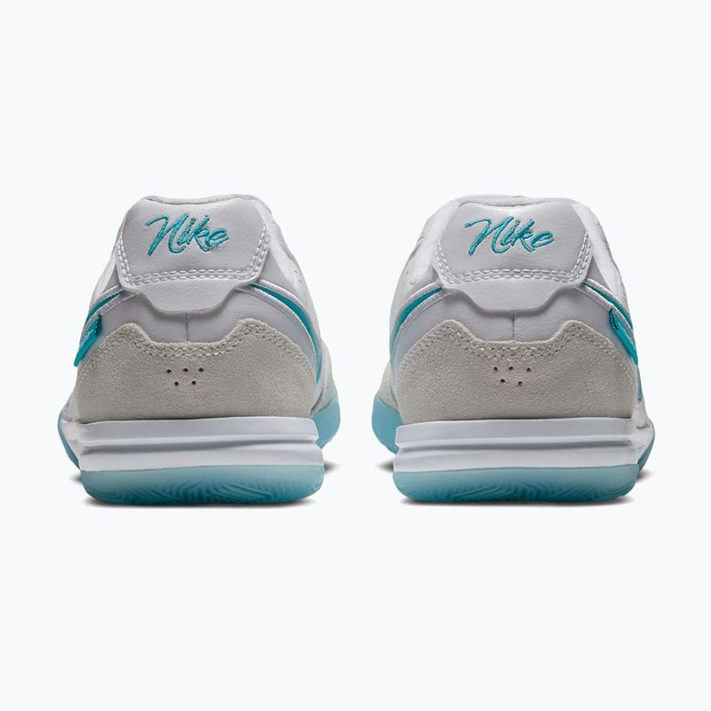 Buty piłkarskie dziecięce Nike Tiempo Streetgato Jr white/white/dusty cactus 2
