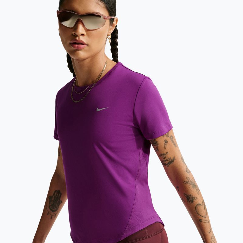 Koszulka do biegania damska Nike Tempo SS bold berry 4