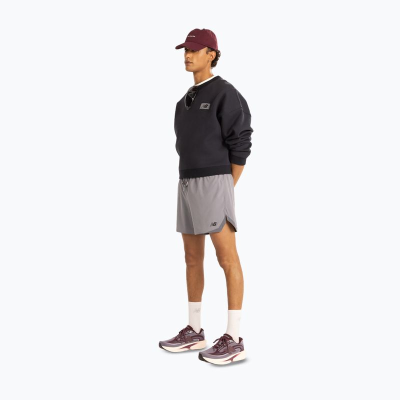 Spodenki do biegania męskie New Balance Run Essentials 5" Short off-line grey/smoked violet 2