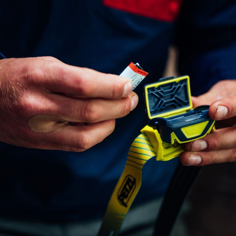 Latarka czołowa Petzl Tikka yellow 2