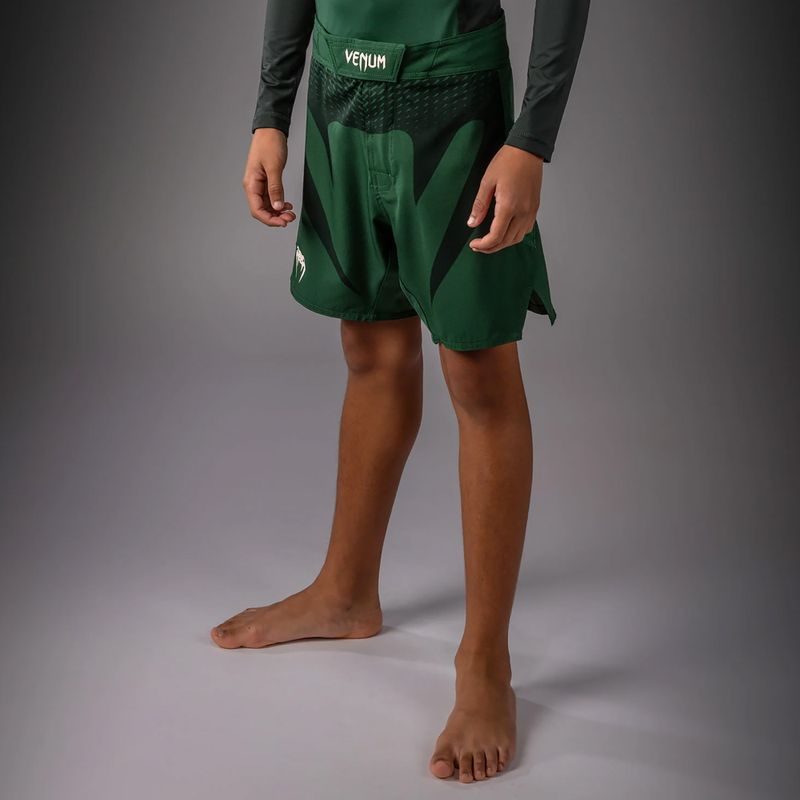 Spodenki treningowe dziecięce Venum Attack Kids Fightshorts forest green/off white 3