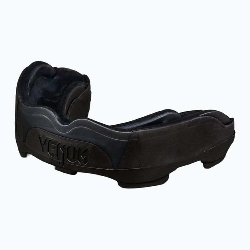 Ochraniacz szczęki Venum Predator Mouthguard black/black/red 2